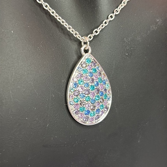 Avon Pastel Pave (Violet/Aqua/Sapphire & Tanzanite) Silver-Tone Pendant Necklace - Picture 2 of 13